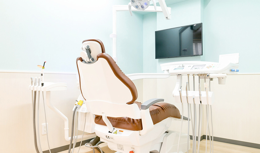 駒込駅前歯科クリニック・矯正歯科 診療室内を含む写真