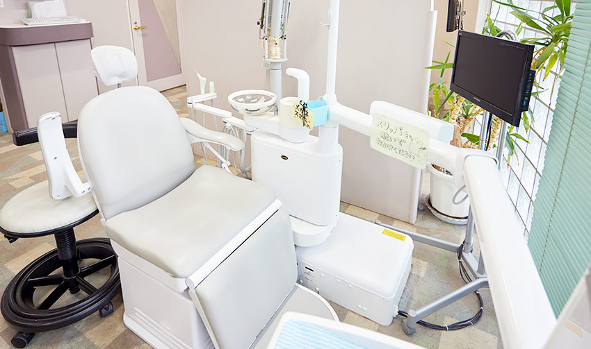 福森歯科クリニック 診療室内を含む写真